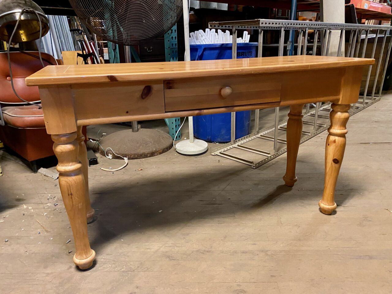 Broyhill Pine Tressel Dining Room Table 1980's